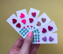 Load image into Gallery viewer, Nine Angels Heart stud earrings