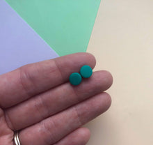Load image into Gallery viewer, Nine Angels Jade green mini-circle earrings