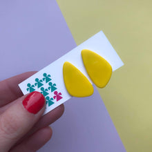 Load image into Gallery viewer, Nine Angels Lemon yellow giant triangle stud earrings