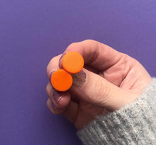Load image into Gallery viewer, Nine Angels Orange circle stud earrings