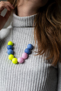 Necklace-making workshop for 2