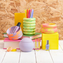 Load image into Gallery viewer, Neon Jesmonite 6-ring vase