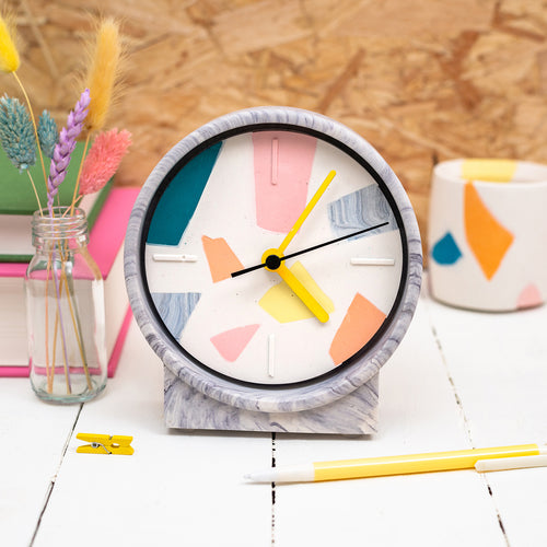 Broken Pieces Clock - marbled lilac stand