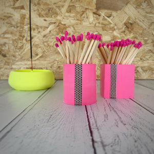 Neon pink square and circle match pot set