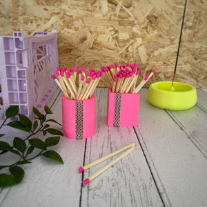 Neon pink square and circle match pot set