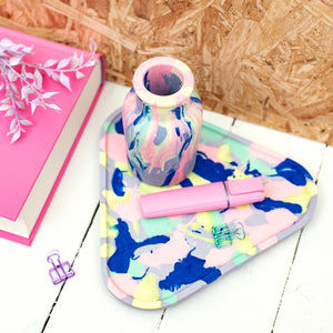 Marbled triangle tray