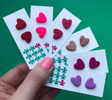 Load image into Gallery viewer, Nine Angels Heart stud earrings