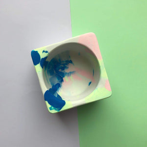Nine Angels Jesmonite marbled tie-dye tea light holder