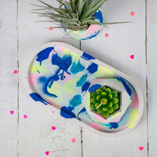 Load image into Gallery viewer, Nine Angels Jesmonite oval trinket tray &amp; mini planter set, marbled tie-dye pattern