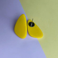 Load image into Gallery viewer, Nine Angels Lemon yellow giant triangle stud earrings