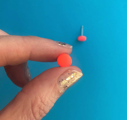 Nine Angels Neon orange mini-circle earrings