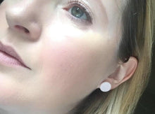 Load image into Gallery viewer, Nine Angels Pale pink studs