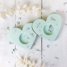 Load image into Gallery viewer, Nine Angels Set of heart-shaped tea light holders - green