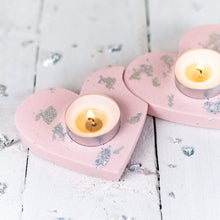 Load image into Gallery viewer, Nine Angels Set of heart-shaped tea light holders - pink