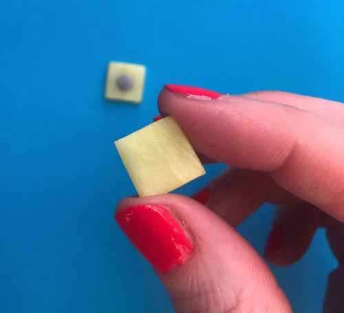 Nine Angels Yellow pastel square earrings